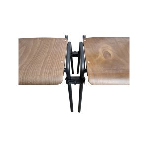 Super-Seat |Zwei schwarze Barhocker aus Metall mit mattschwarzem Sitz und klappbarem Gestell, schlankes Design. | Catering Möbel