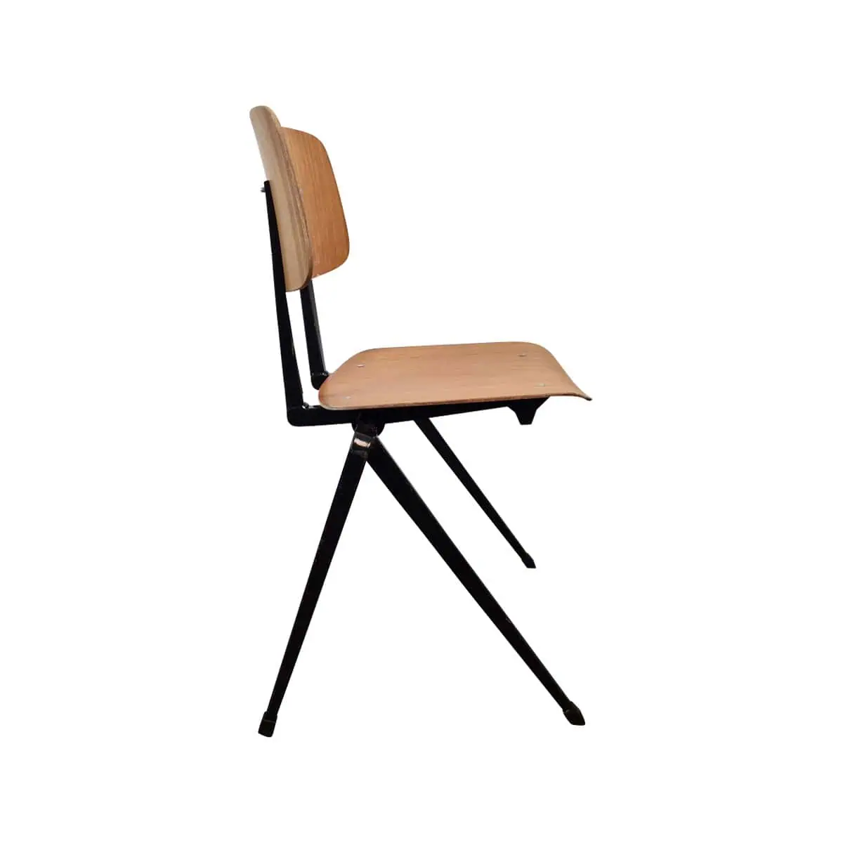 Super-Seat | Amsterdam poker old brown café bar tables | Sitz und Rückenlehne aus Holz, schwarzes Metallgestell, minimalistisches Design, Seitenansicht. | Catering Möbel