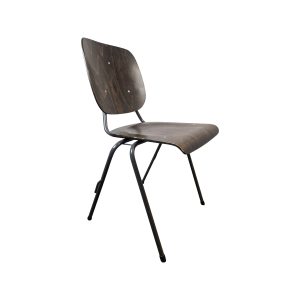 Super-Seat | Moderner Holzstuhl | Ein moderner brauner Holzstuhl mit geschwungener Sitzfläche und Rückenlehne, auf vier schwarzen Metallbeinen. | Catering Möbel