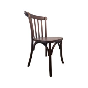 Super-Seat | Thonet Café Stapelstühle | Klassisches Braun mit vertikalen Stäben, geschwungenem Teppich und eleganten Beinen vor weißem Hintergrund. | Catering Möbel