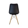 Super-Seat | The Eames Retro Design Schalensitze Schwarz | Zwarte kunststof stoel met houten poten en zwarte metalen details, retro uitstraling. | Horecameubilair