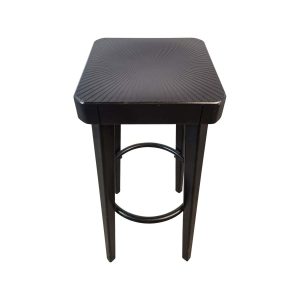 Super-Seat | The Beaumont Hutten Art-Déco-Barhocker in Schwarz | Zwarte houten barkruk met strakke lijnen, radiërend patroon en metalen voetsteunen. | Horecameubilair