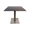 Super-Seat | The Monarch Gastronomie-Terrassentische HPL Schwarz 80x80 inkl. Gestell Gestell | Zwart vierkant HPL tafelblad met centrale metalen poot, geschikt voor terrassen. | Horecameubilair