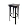 Super-Seat | The Beaumont Hutten Art-Déco-Barhocker in Schwarz | Zwarte houten barkruk met vier rechte poten, vierkante zitting en metalen voetenring. | Horecameubilair