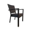 Super-Seat | The Metro Terrassenstühle für die Gastronomie schwarz mit Armlehne | Zwarte metalen stoel met armleuning, hoge rug en slanke vier poten, modern uitstraling. | Horecameubilair