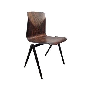 Super-Seat | Galvanitas S17 SC Chair Dunkelbraunes Carbonholz mit schwarzen Metallbeinen, geschwungener Sitz und Rückenlehne, schlankes Design. | Catering Möbel